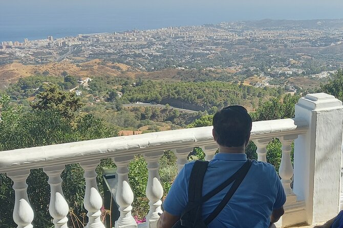 Grand Private Tour: The Best of Malaga and its Surrounds - Gibralfaro and the walk down: mixing castle views with city momentum