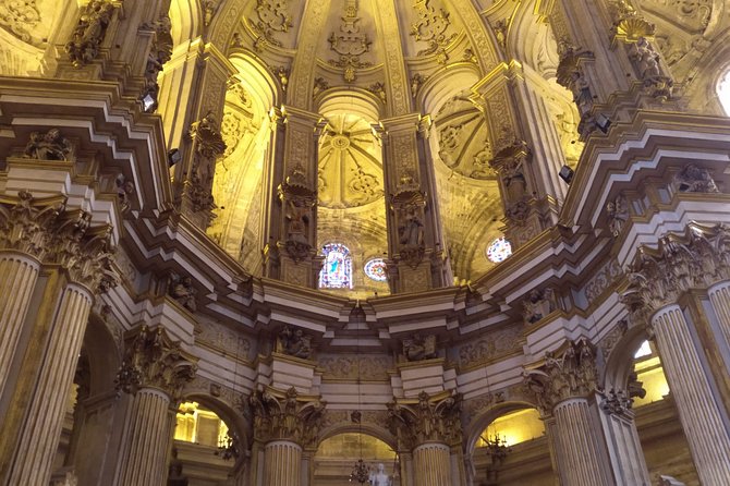 Guided visit to the Cathedral of Malaga and its surroundings - Getting Ready: Meeting Point, Mobile Ticket, and Transit Convenience