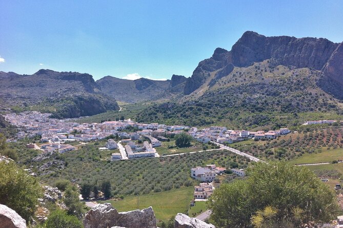Hiking - Montejaque to Ronda - 11km Moderate - The guide experience: scenic walking with historical tidbits