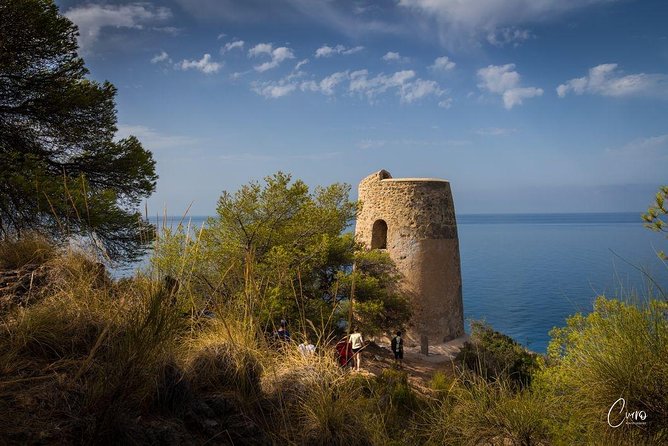Hiking Natural Beaches & Snorkeling - Guides: the difference between a route and an experience