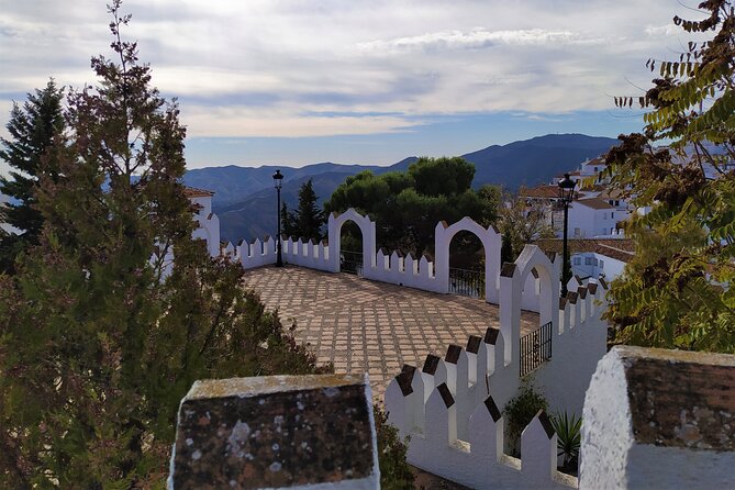 La Axarquia White Villages & Buddhist Stupa - SemiPrivate - Who this tour is best for (and who should skip it)