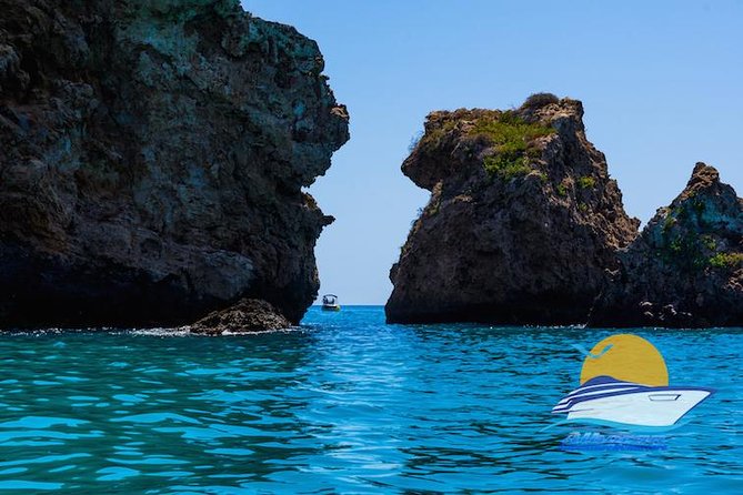 Luxury Yatch trips + Open Bar + Tapas + Paddle Surf + Snorkel - Onboard Vibe: Small Group, Easy Returns, Straightforward Flow