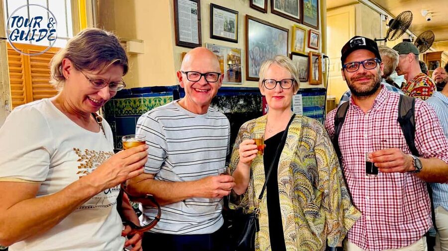 Málaga: 2h Walking Historical Tour–Art, Culture and Legends - Starting in Plaza de la Aduana and the Phoenician Story Under Your Feet
