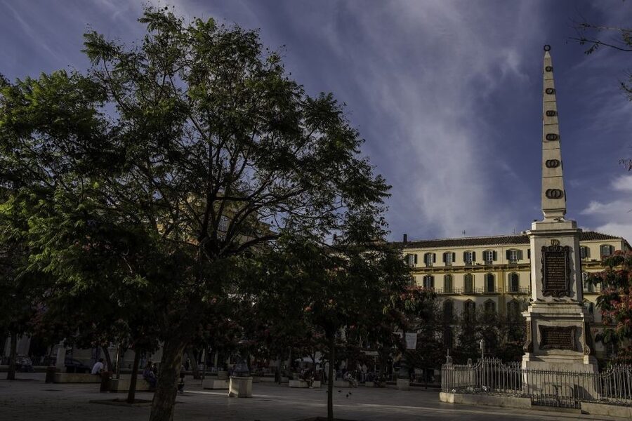Málaga: 3-Hour Complete Walking Tour with Tickets - Final stop: Cathedral of the Incarnation, La Manquita