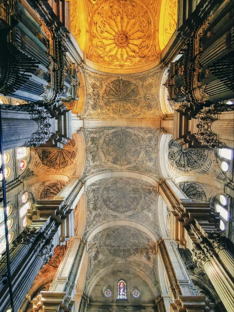 Málaga: 3-Hour Complete Walking Tour with Tickets - What the guide actually adds (and why names keep showing up)