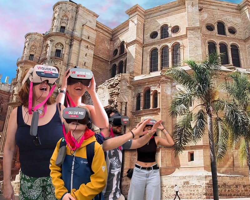 Malaga: Alcazaba, Picasso and more, walking tour with 5 VR experiences ! - Meeting at Císter 5 and Getting the VR Going Fast