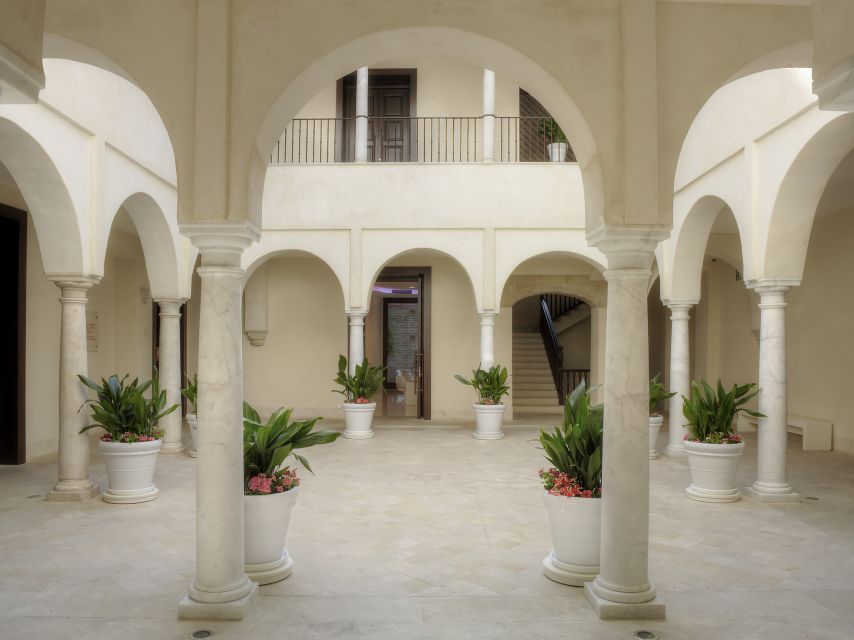 Málaga: Carmen Thyssen Museum Ticket - Getting Oriented at the Palacio de Villalón (Without Getting Lost)