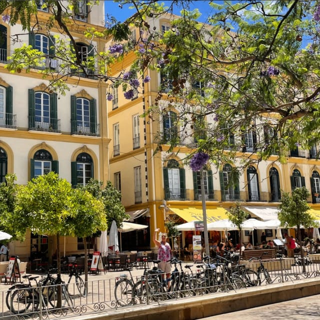 Malaga: Castle Hill and Fisherman Village E-Bike Tour - Who should book this and who should skip it