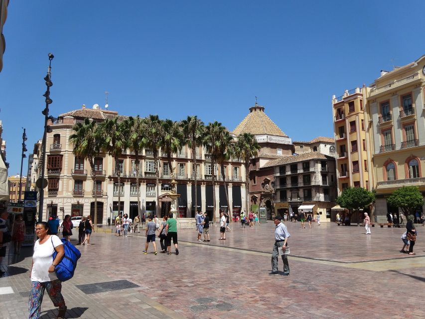 Malaga: City Center Walking Tour with Tapas Food Tastings - Plaza del Obispo and La Manquita: Malaga’s cathedral moment