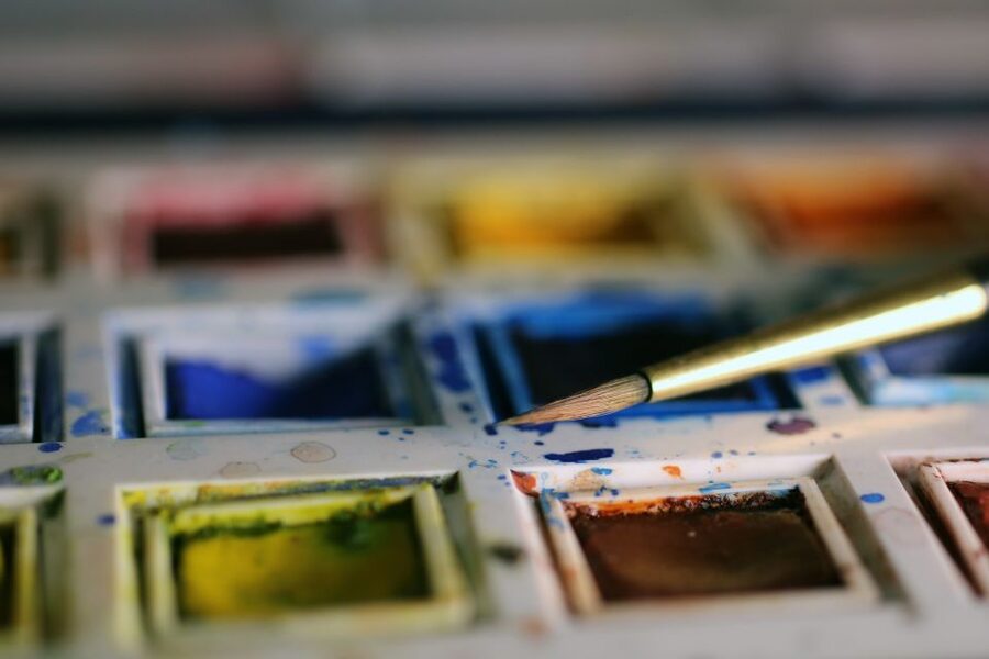 Malaga: Drawing & Painting Lesson Outdoors - How the teacher keeps you productive (without drowning you in rules)