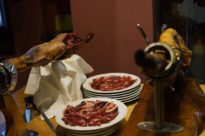 Málaga Evening Tapas Crawl Tour by Food Lover Tour - Guides in English make the evening go faster (and feel personal)
