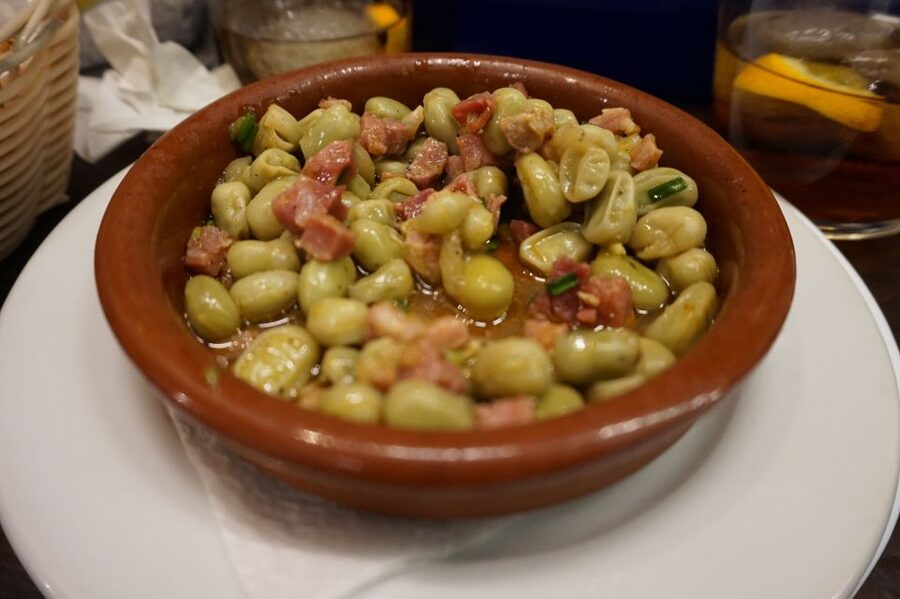 Malaga: Flamenco, Tapas, and Wine Tour - 7–8 tapas and 3 glasses: will it be enough?