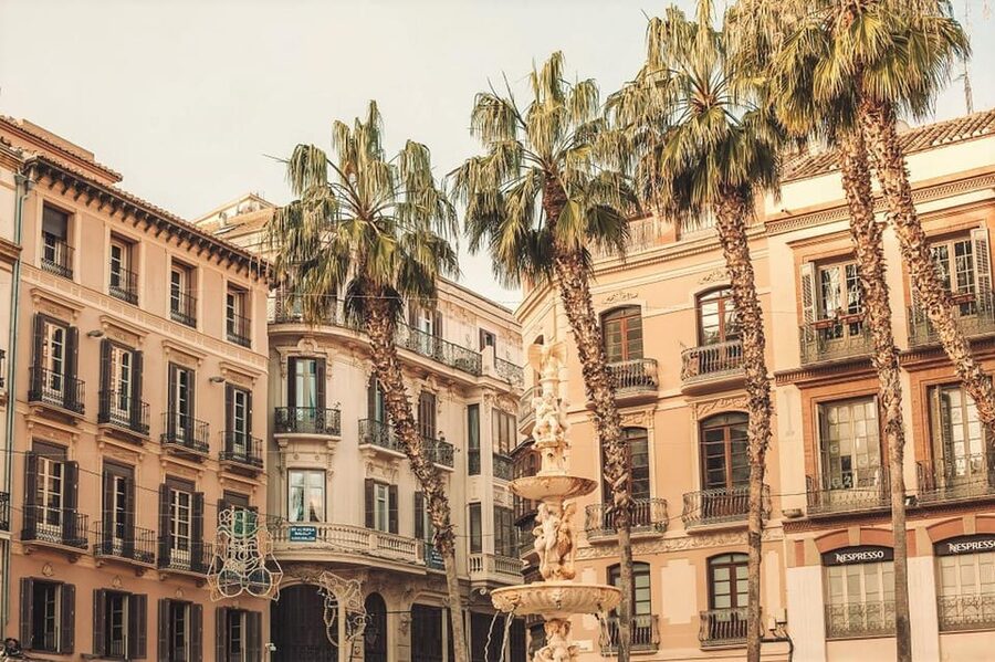 Málaga: Highlights, Old Town & Viewpoint Walking Tour - Who should book this tour, and how to make it better