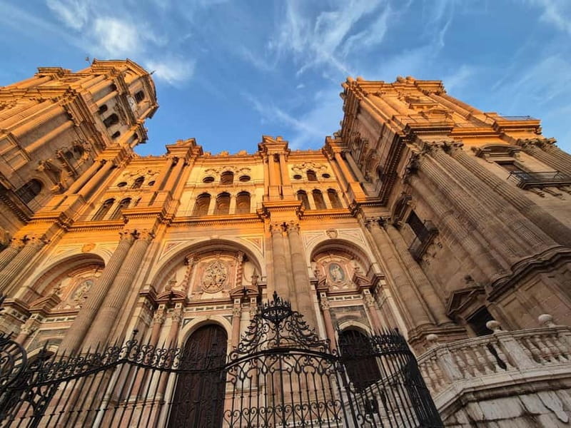 Málaga: Highlights Walking Tour with Drinks and Tapas - Key takeaways before you go