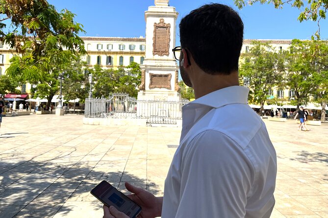 Malaga Historic Centre: Self-guided tour created by Official Guide - La Alcazaba and Gibralfaro Castle: the Moorish chapter that you can see up close