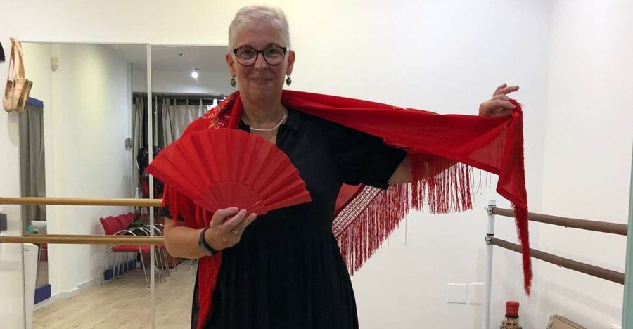 Málaga: Learn to dance flamenco rumba in 45 minutes - Key highlights you’ll actually care about
