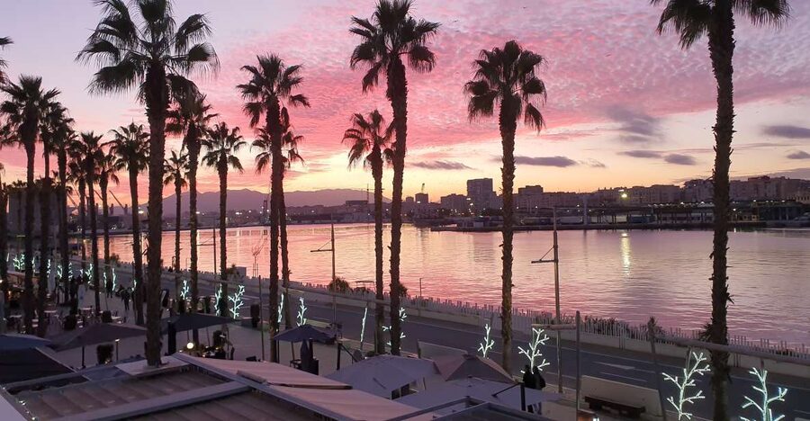 Malaga: Private Bike Rental - Starting at QQ Bikes: Your Easy Launch Point