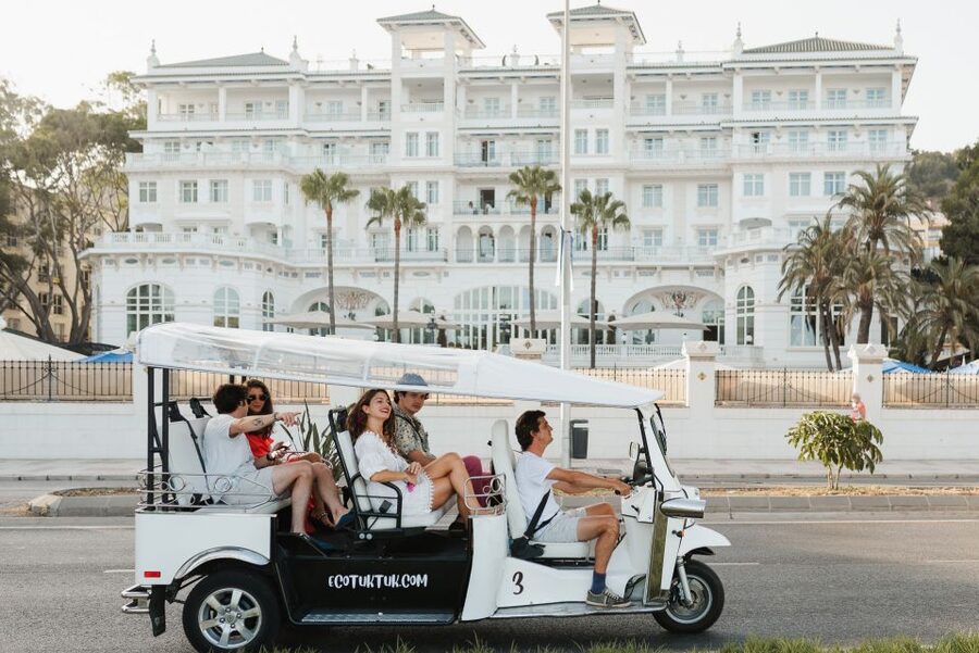 Malaga: Private City Tour by Eco Tuk Tuk - Playa de La Malagueta: a quick hit of seaside Malaga