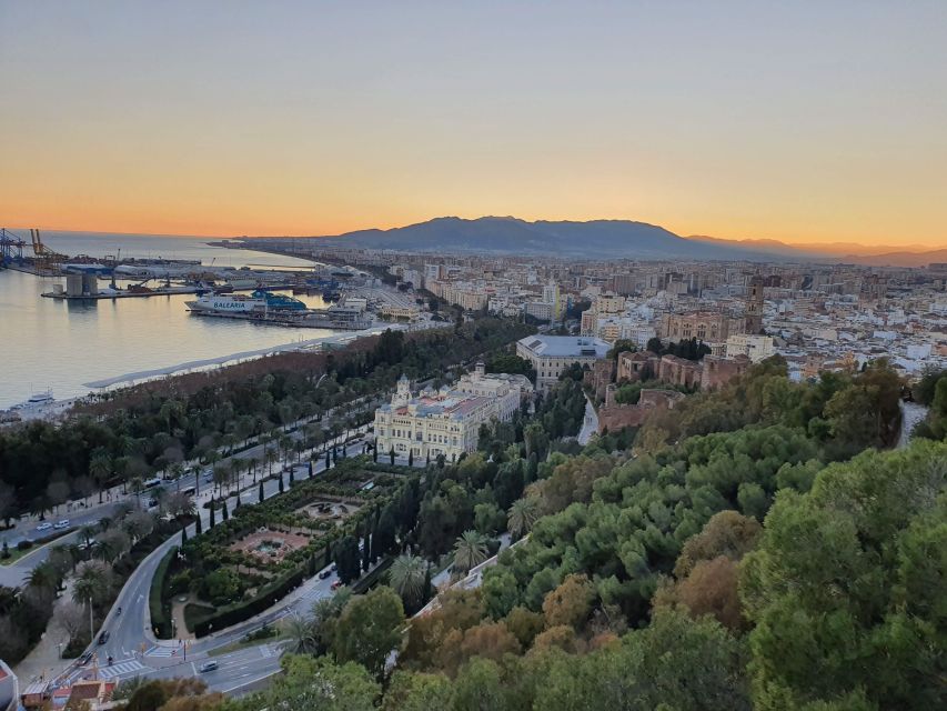 Málaga: Private Personalized Walking Tour - Key things to know before you go
