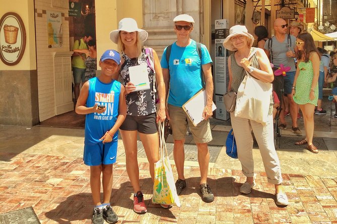 Málaga: Private Sightseeing Treasure Hunt - The Picasso Moment and the Food-Forward Side Stops