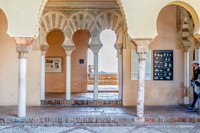 Malaga Private Tour: Alcazaba, Market, Catedral & Picasso - Picasso’s birthplace in Plaza de la Merced: the 20-minute art hit