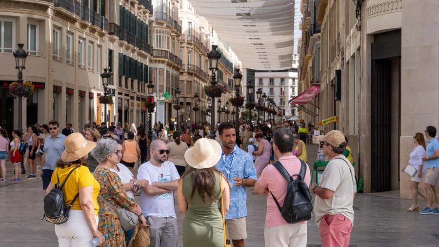 Málaga Private Walking Tour, Roman Theater, and Alcazaba with Tickets - Alcazaba With Direct Access: Where the City’s Layers Become Physical