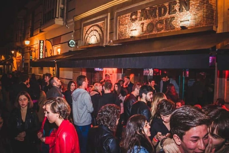 Málaga: Pub Crawl Málaga Madness - Camden Lock Málaga: where the night really starts