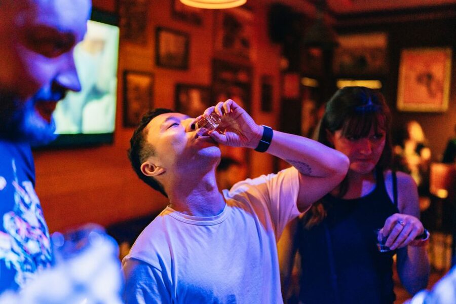 Malaga: Pubs and Clubs Crawl - Crowds, Seating, and Where You’ll Stand in Big Groups