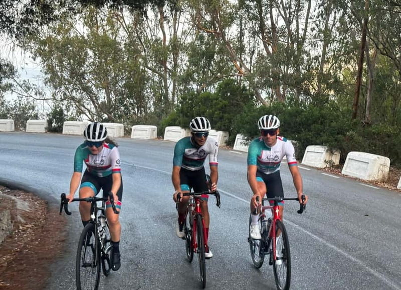 Málaga: Road Bike Tour with Guide and Bike Rental - Getting started in Málaga: the minutes that shape the whole ride