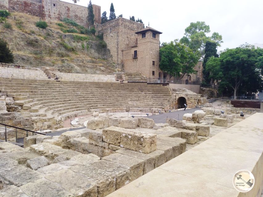Malaga: Roman Theater and Alcazaba of Malaga Guided Tour - Getting to the meeting point without stress