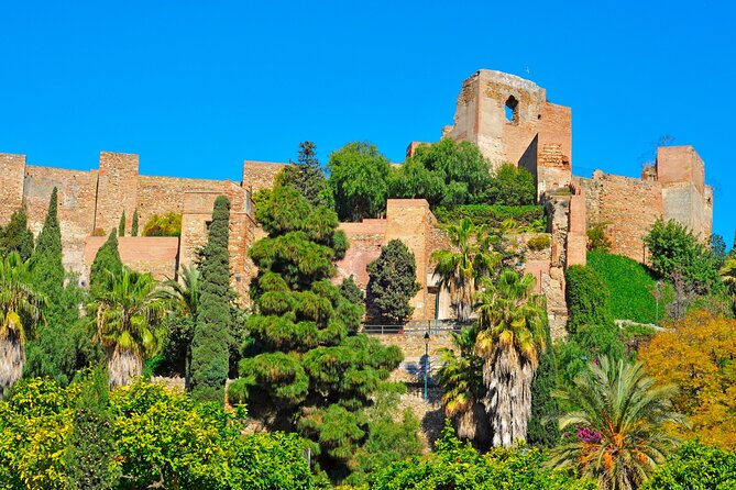 Malaga Scavenger Hunt and Highlights Self Guided Audio Tour - Audio, stories, and insider tips: what you get (and what you don’t)