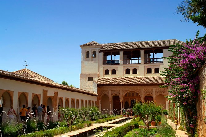 Malaga Shore Excursion:Skip-the-Line Alhambra, Generalife Gardens - Alcazaba Fortress: the best place to understand the Alhambra’s power