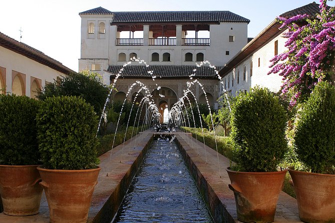 Malaga Shore Excursion:Skip-the-Line Alhambra, Generalife Gardens - How guiding can make or break your experience