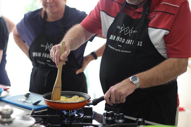 Malaga Tapas Cooking Class - Daytime vs Evening/Sunday Classes: What Changes