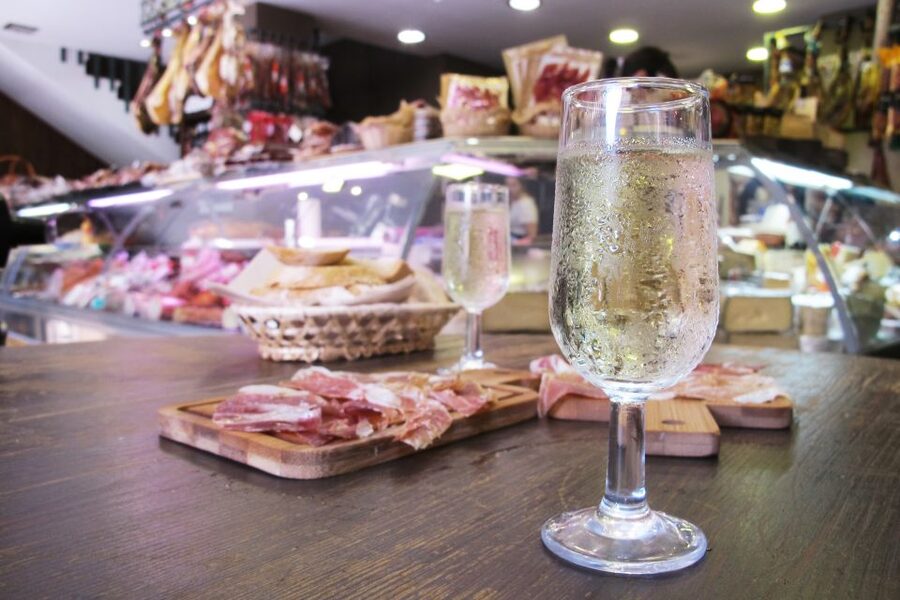 Malaga: Tapas Tasting Tour - Starting at Calle Marqués de Larios: the meet-up you must not miss