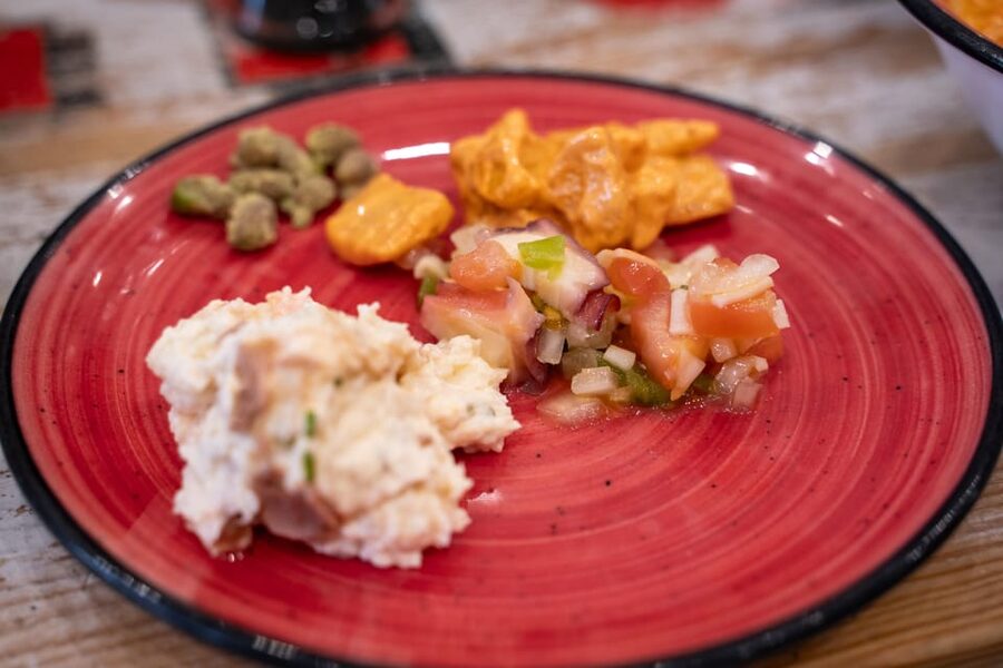 Malaga: Taste-of-Spain Walking Food Tour - Food pacing: how 7 tapas plus drinks work in 3.5 hours