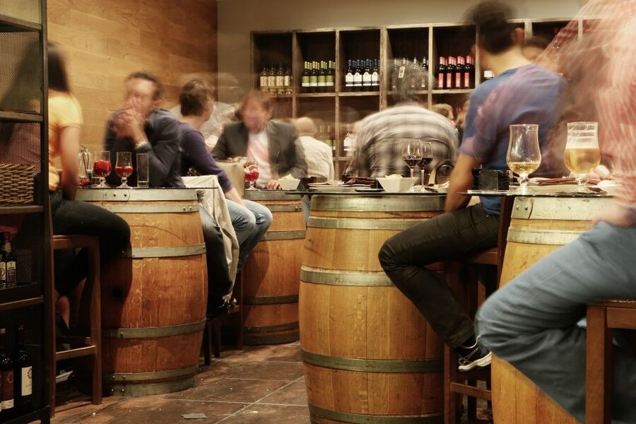Málaga: Traditional Andalusian Tapas and Wine Tour - Walking Logistics and Timing in the Málaga Old Town