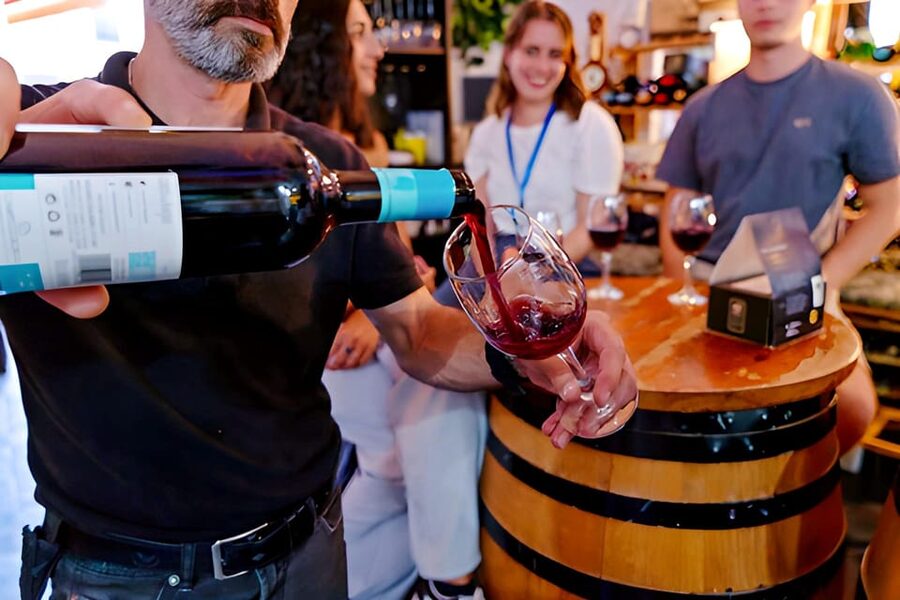 Malaga: Wine and Tapas Tour with Tastings and Drinks - The Winery Canteen Moment: Malaga Original Sweet Wine and a Real Local Institution