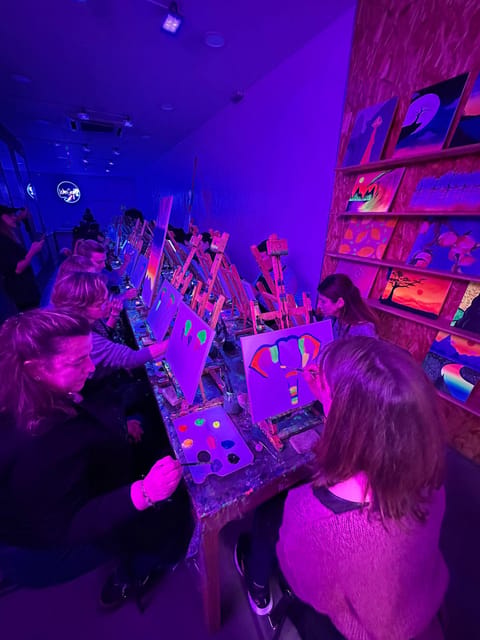 Málaga: Wine Gogh Glow Academy Paint and Sip Class - Canvas, acrylics, brushes, and the apron situation
