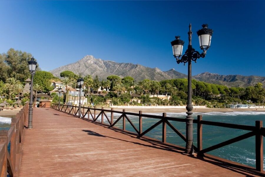 Marbella, Mijas and Puerto Banús Full-Day Sightseeing Tour - Who This Tour Fits Best