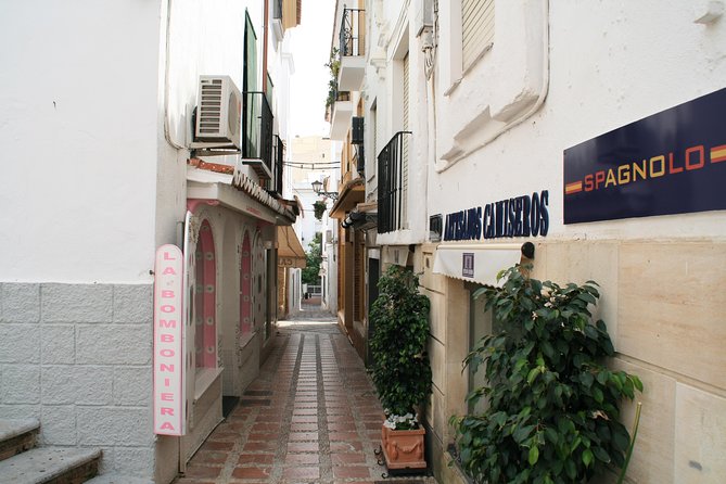 Marbella y Mijas Full Day Tour from Malaga - The Golden Mile: Luxury Villas, 4 Miles of Views, and the Palace of King Fahd