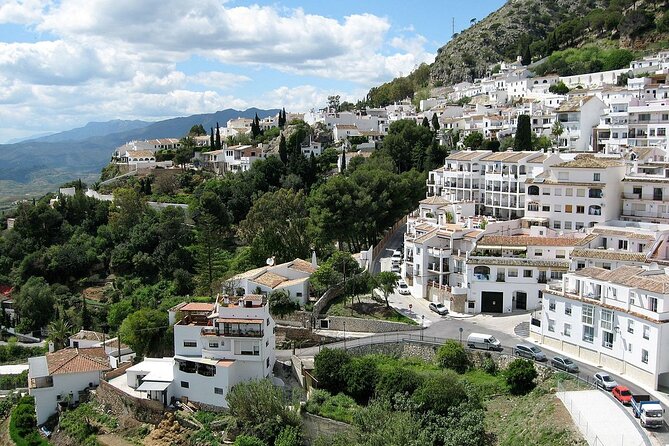 Mijas: Panoramic city tour in an electric Tuk Tuk - Barrio Santana: the quieter side of Mijas Pueblo