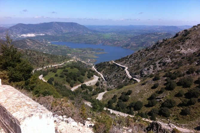 Minibus Tour - White Villages (Grazalema and Zahara de la Sierra) - Grazalema and Zahara by Minibus: the smart way to skip the driving stress