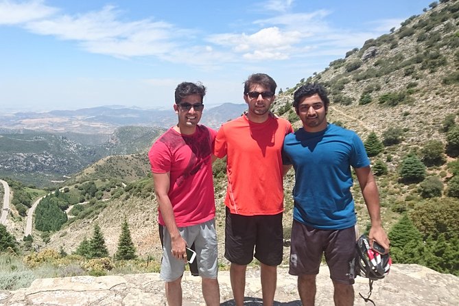 Minibus Tour - White Villages (Grazalema and Zahara de la Sierra) - What makes the guide/driver role so valuable here