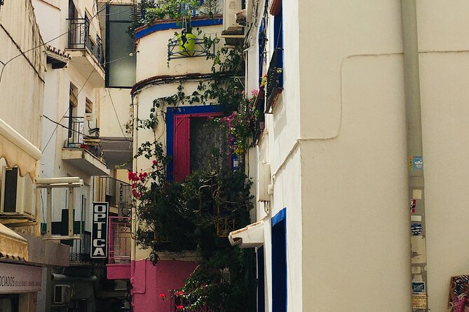 Mythological and Historical Tour of Almuñecar - Getting lost the good way: Almuñécar’s historic center streets