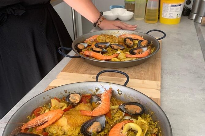 Paella class - Assembly in the Right Order: How Flavor and Texture Get Their Cues
