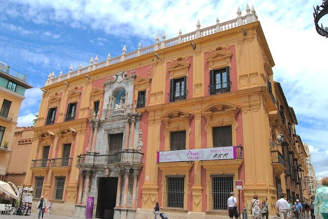 Picasso roots Private Walking Tour in Central Malaga - The Picasso Museum Angle: Why Works Landed in Málaga