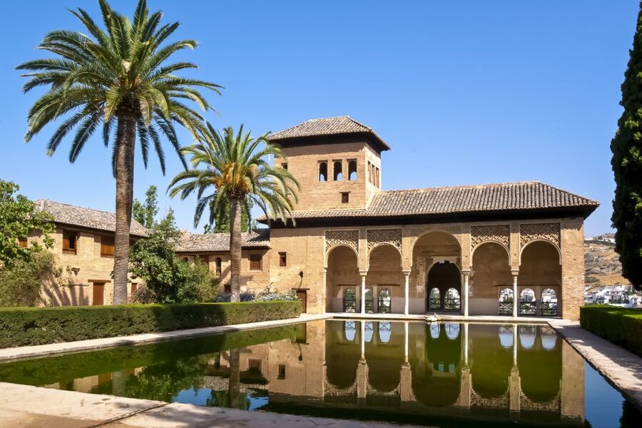 Private Alhambra Tour From Malaga & Surrounds - Generalife Gardens: summer palace vibes, with real weather in play