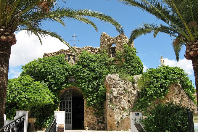 Private Day Trip to Las Mijas from Malaga - Iglesia Parroquial de la Inmaculada Concepción: Art on a 1600s Backstory