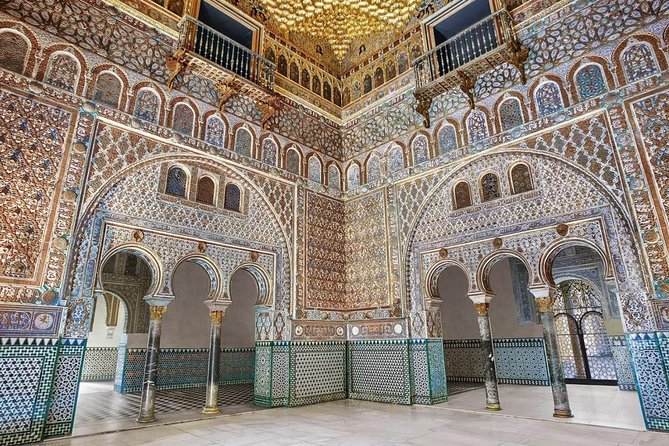 Private Multiday: Cordoba,Granada, Alhambra & Seville from Malaga - Granada and the Alhambra: seeing a besieged kingdom in stucco and light